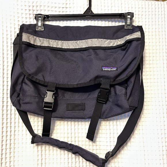 Patagonia Handbags - Patagonia Gray Messenger Bag  Men’s/Women’s